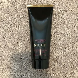 VS night lotion